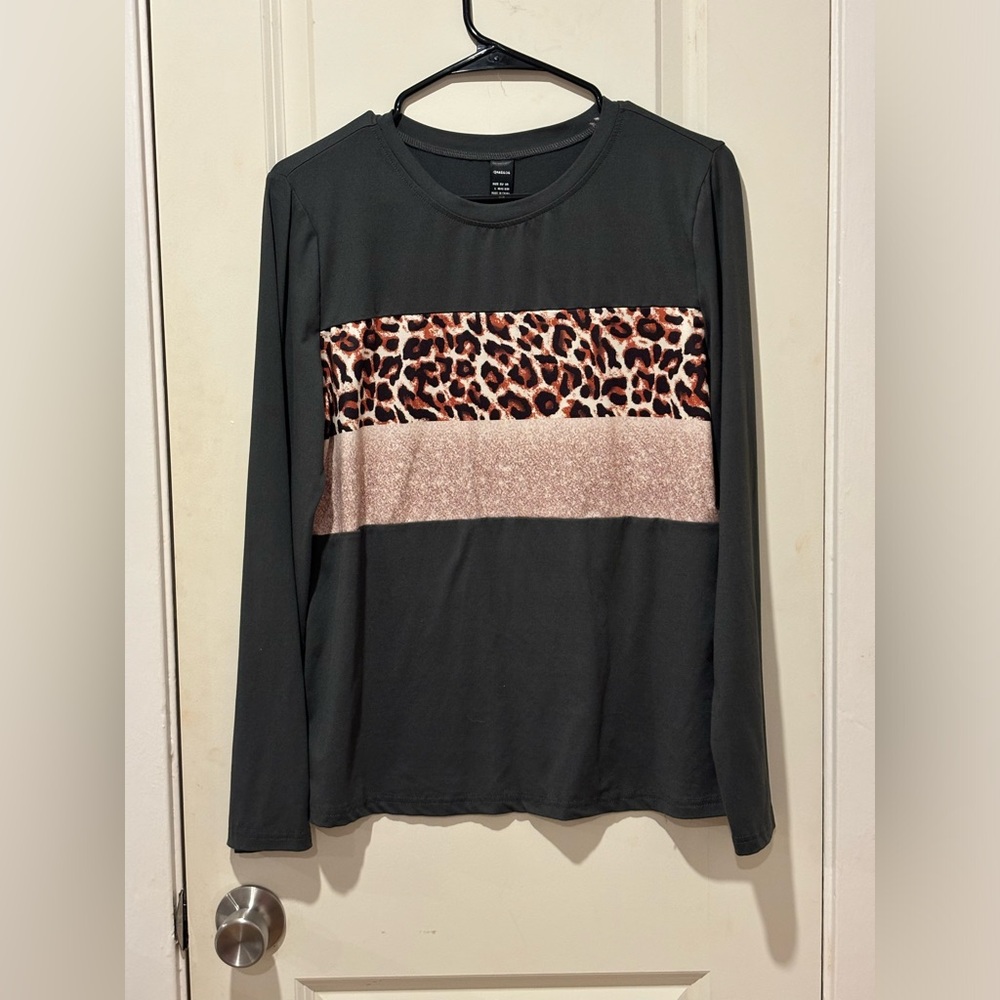 Chic Black and Leopard Print Long Sleeve Top